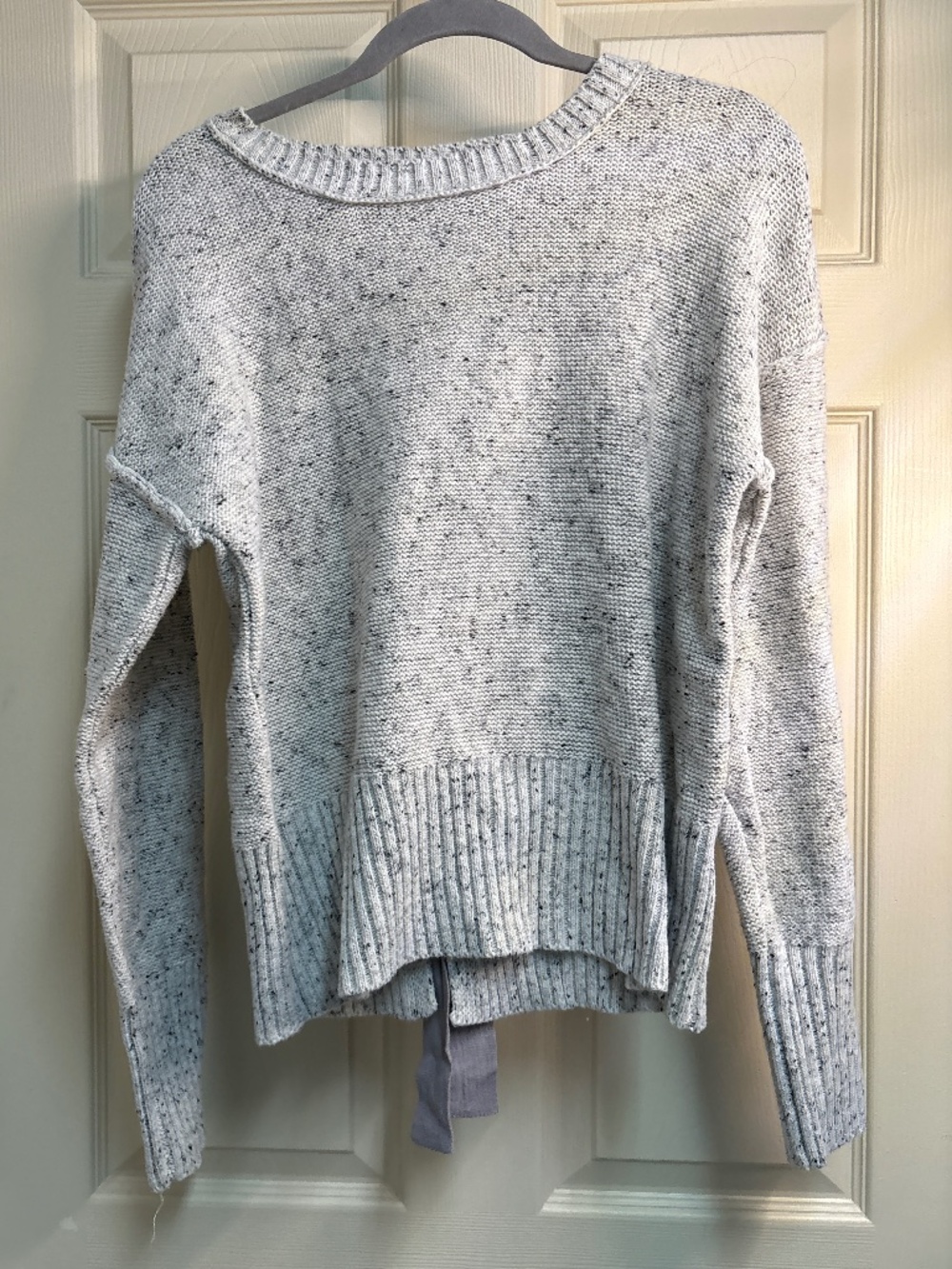 Hem and Thread sweater grey/black